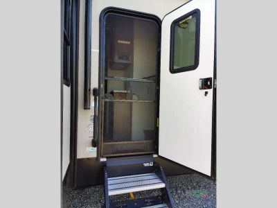 2021 Coachmen RV Chaparral — photo 20 view