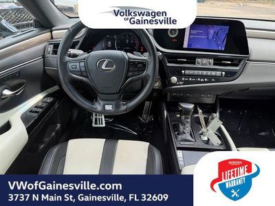 2023 Lexus ES - Photo 12