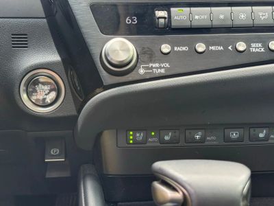 2024 Lexus ES - Photo 30