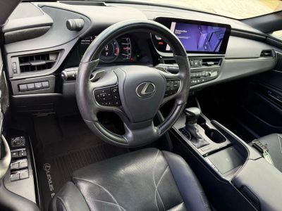 2024 Lexus ES - Photo 3