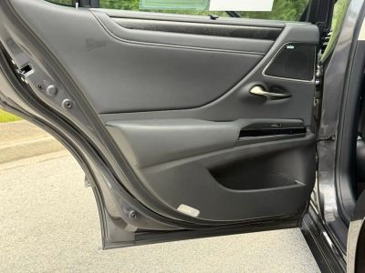 2024 Lexus ES - Photo 23