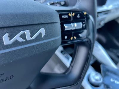 2026 Kia Sorento Hybrid — photo 18 view