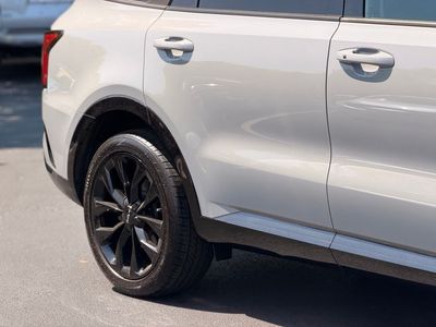 2022 Kia Sorento SX — photo 7 view