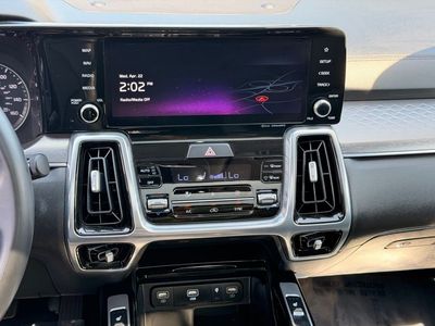 2022 Kia Sorento SX — photo 16 view