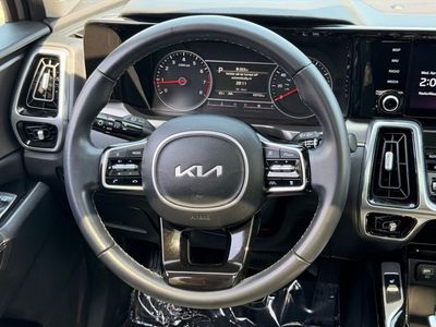 2022 Kia Sorento SX — photo 18 view
