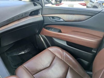 2017 Cadillac Escalade — photo 15 view