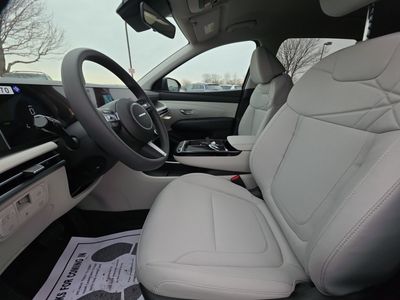 2026 Hyundai Tucson Hybrid — photo 9 view