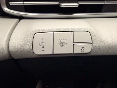 2025 Hyundai Elantra Hybrid - Photo 25