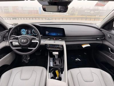 2025 Hyundai Elantra Hybrid - Photo 31