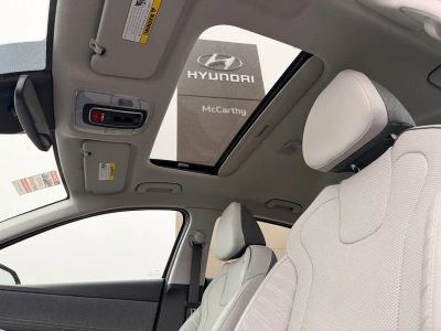 2025 Hyundai Elantra Hybrid - Photo 2