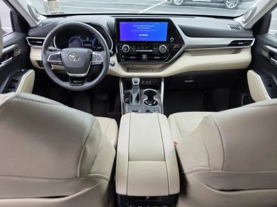 2023 Toyota Highlander - Photo 8