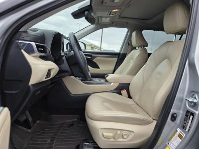 2023 Toyota Highlander - Photo 12