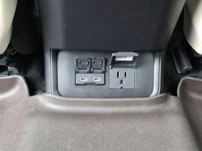 2023 Toyota Highlander - Photo 19