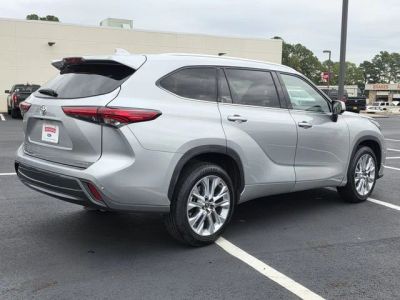 2023 Toyota Highlander - Photo 4
