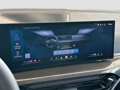 2026 BMW M4 — photo 12 view