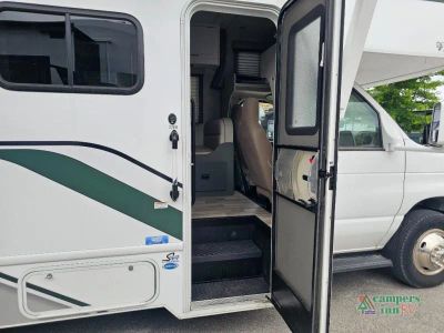 2025 Thor Motor Coach Eddie Bauer - Photo 8