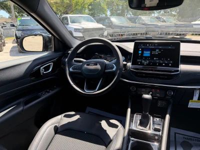 2026 Jeep Compass — photo 32 view