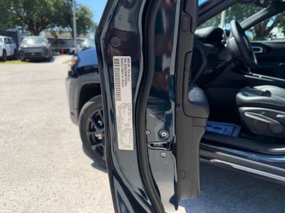 2026 Jeep Compass — photo 14 view