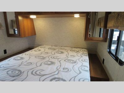 2017 Prime Time RV Avenger - Photo 19