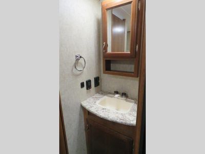 2017 Prime Time RV Avenger - Photo 17