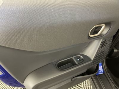 2025 MINI Hardtop 4 Door — photo 12 view