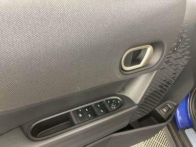 2025 MINI Hardtop 4 Door — photo 10 view