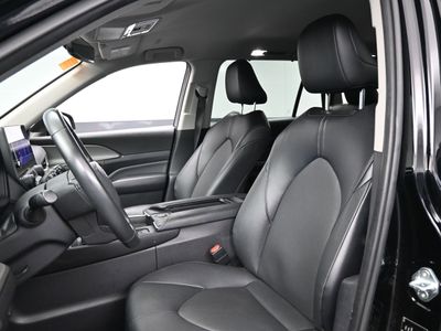2026 2024 Toyota Grand Highlander XLE SUV — photo 16 view