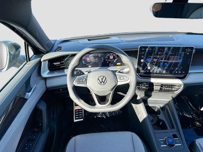 2026 Volkswagen Tiguan — photo 18 view