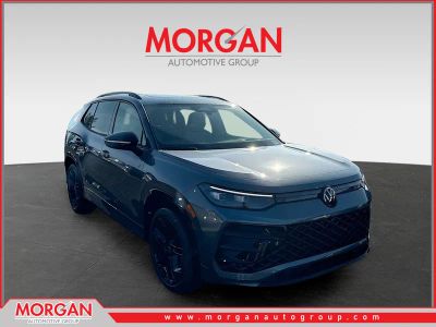 2026 Volkswagen Tiguan SE R-Line Black in Platinum — front three-quarter view