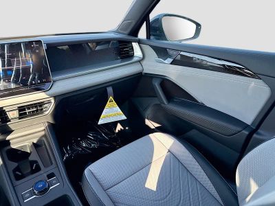 2026 Volkswagen Tiguan — photo 19 view