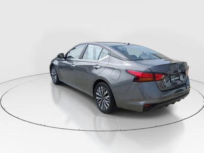 2025 Nissan Altima - Photo 5