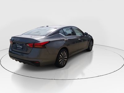 2025 Nissan Altima - Photo 7