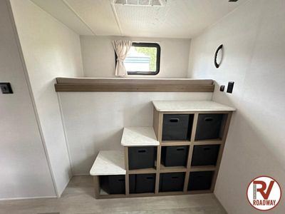 2025 Wildwood 32BHDSX - Photo 32