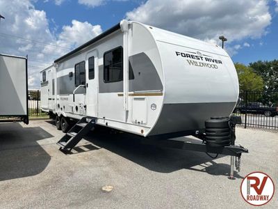 2025 Wildwood 32BHDSX - Photo 3