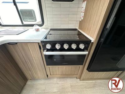 2025 Wildwood 32BHDSX - Photo 19