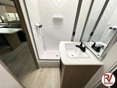 2025 Wildwood 32BHDSX - Photo 29