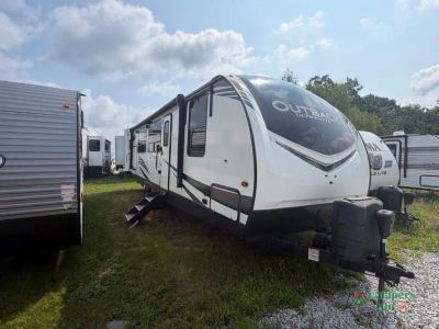 2020 Keystone RV Outback Ultra Lite — front three-quarter view