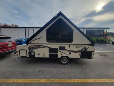 2016 Forest River Rockwood Premier - Photo 2