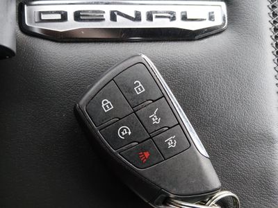 2025 GMC Yukon - Photo 15