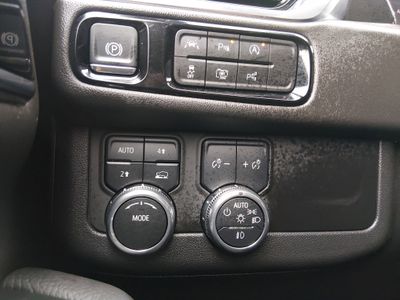 2025 GMC Yukon - Photo 13
