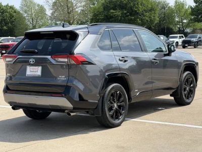 2023 Toyota RAV4 Hybrid - Photo 4
