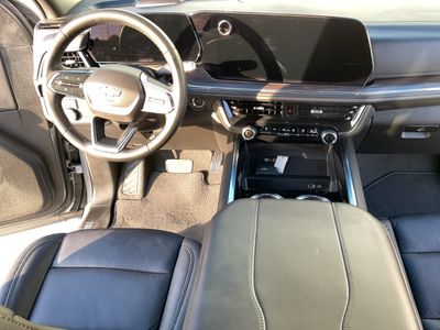 2025 Chevrolet Tahoe - Photo 12