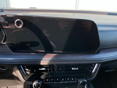 2025 Chevrolet Tahoe - Photo 11