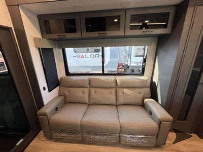 2025 Alliance RV Valor - Photo 20