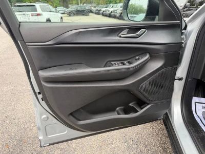2026 Jeep Grand Cherokee L — photo 13 view