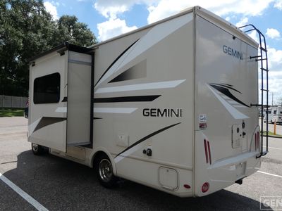 2017 Thor Motor Coach Gemini AWD - Photo 3