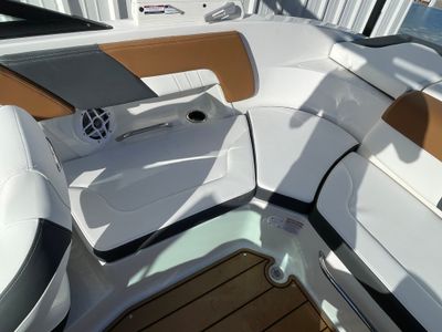 2026 Chaparral 23 SSI - Photo 19