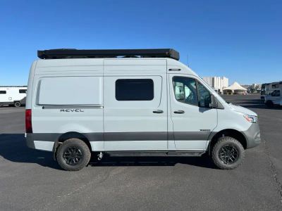 2027 Winnebago REVEL — photo 17 view