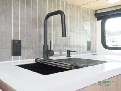 2025 Grand Design Imagine - Photo 17