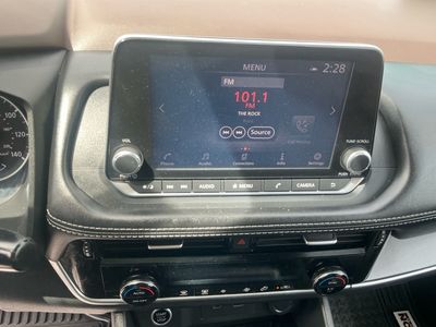 2021 Nissan Rogue — photo 11 view